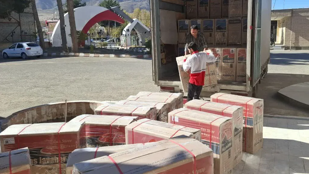 توزیع 126 دستگاه بخاری گاز سوز در روستاهای محروم شهرستان تربت حیدریه 1 جمعیت هلال احمر جمهوری اسلامی ایران