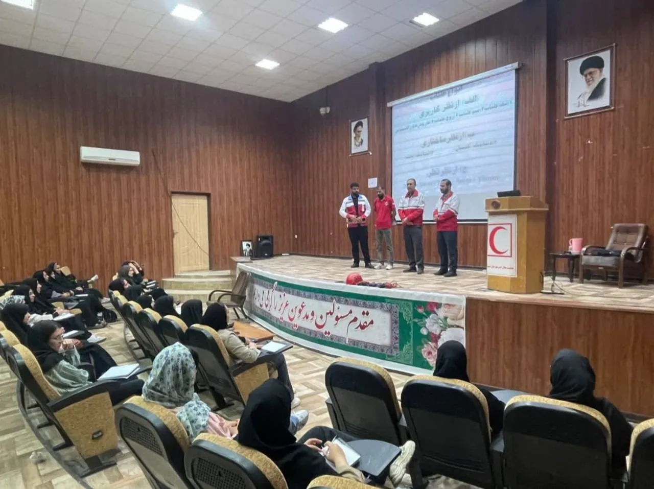 برگزاری سه دوره تخصصی امداد و نجات در شهرستان استهبان همزمان انجام شد 1 دورههای تخصصی امداد و نجات در استهبان